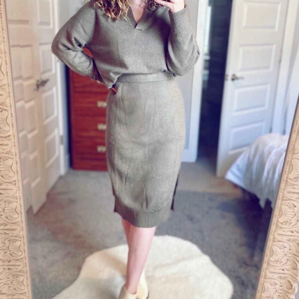 Taupe Sweater Skirt. NWT